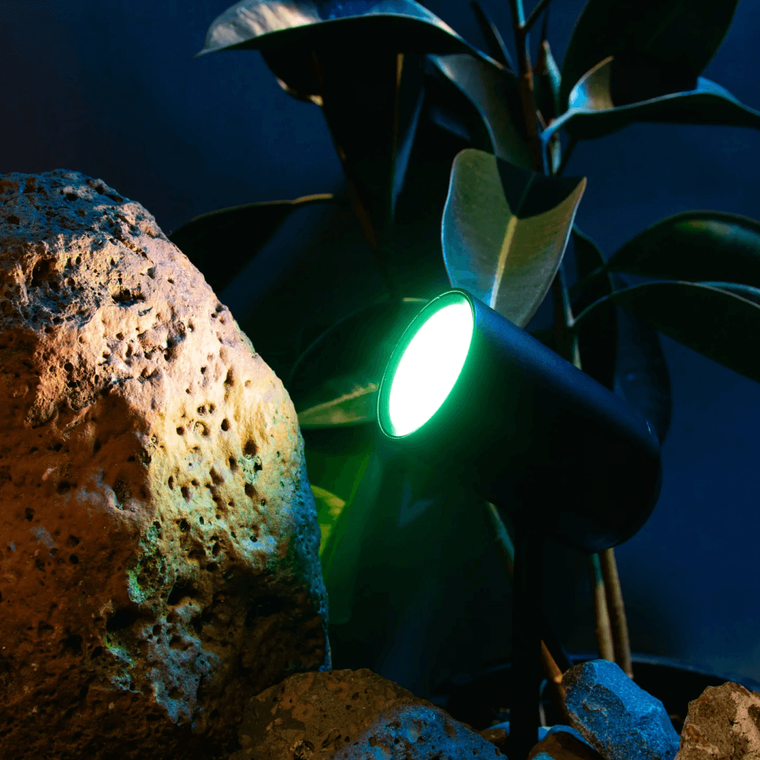 lifx-outdoor-matter-light